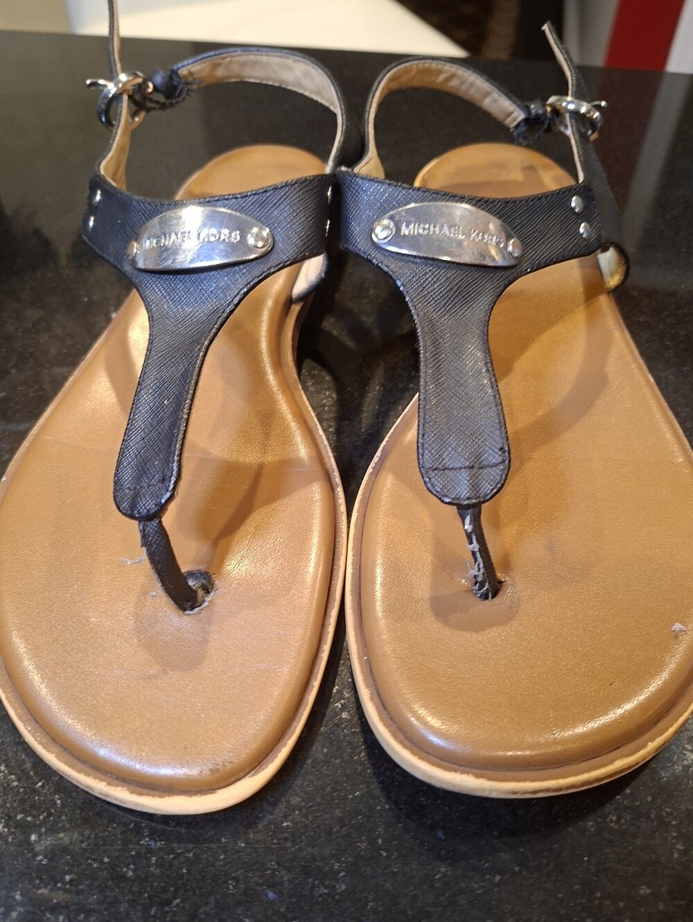 Michael Kors MK Plate Jelly Flat Thong Sandals Black Tan Buckle Slingback 8M